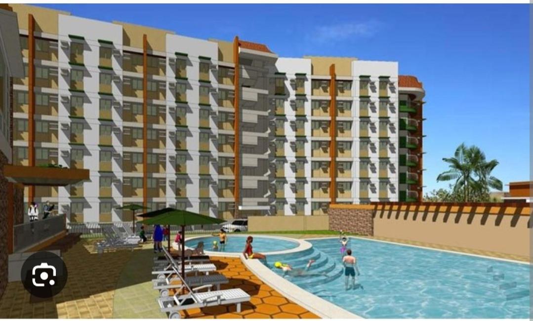 The Lancris Residences, 2 Bedrooms, 1 Bathroom, Living-Room, Kitchen & Pool Is Free Paranaque City Exterior photo